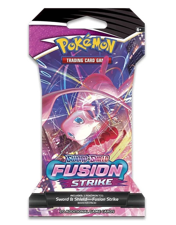 Pokemon TCG: Sword Shield Fusion Strike Sleeved Booster